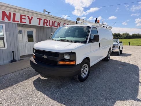 Used 2014 Chevrolet Express 1500 RWD image 3