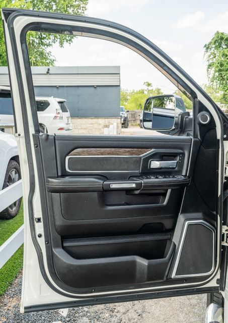 Used 2019 RAM 2500 Laramie AWD/4WD image 17