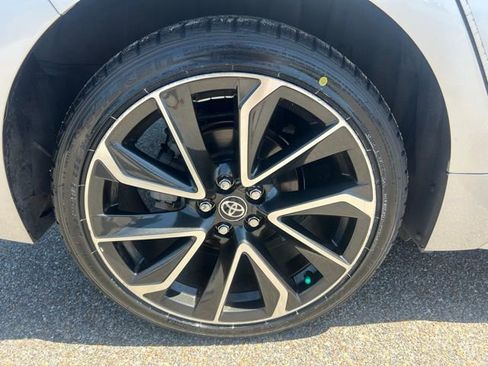 Used 2019 Toyota Corolla XSE FWD image 12