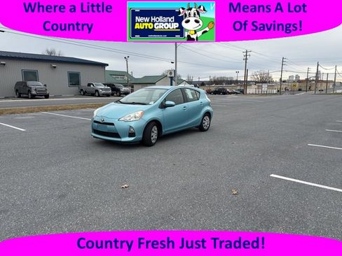 Used 2014 Toyota Prius C Two image 1