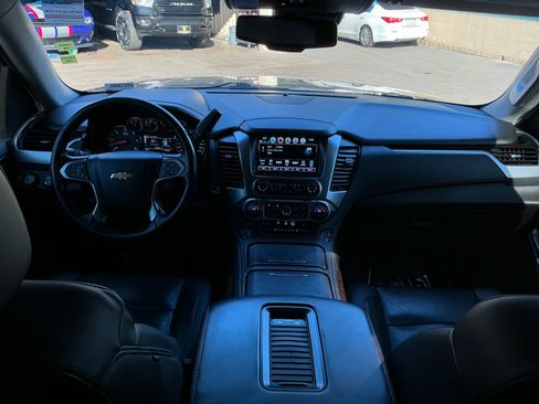 Used 2019 Chevrolet Suburban Premier image 17