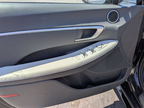 Used 2025 Hyundai Sonata SEL FWD image 11