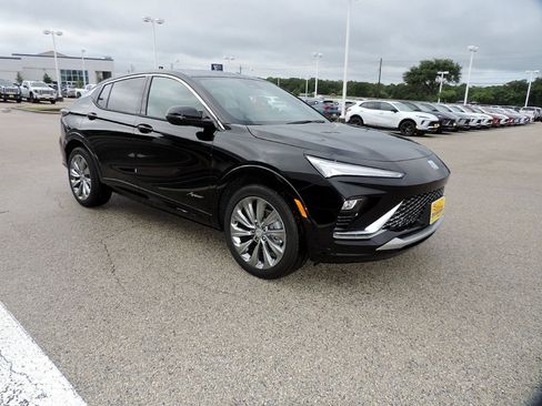 New 2026 Buick Envista Avenir FWD image 3