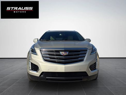 Used 2017 Cadillac XT5 Premium Luxury FWD image 3