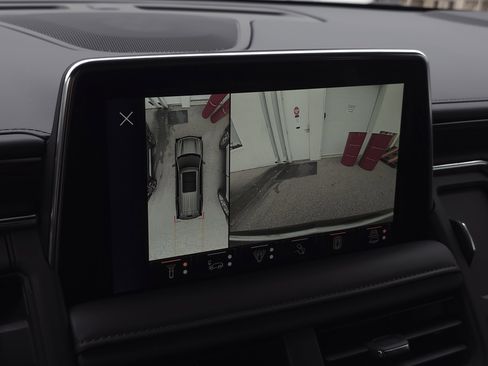 Used 2024 Chevrolet Tahoe High Country w/ Advanced Technology Package image 23