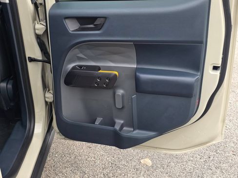 Certified 2025 Ford Maverick Tremor AWD/4WD image 28