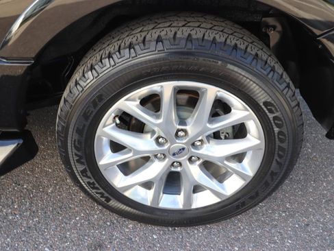 Used 2017 Ford Expedition EL Limited image 17