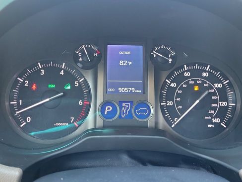 Used 2018 Lexus GX 460 Premium w/ Premium Package AWD/4WD image 24