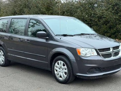 Used 2015 Dodge Grand Caravan American Value Package image 9