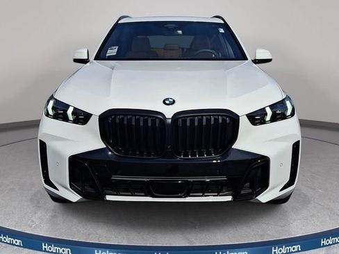 New 2026 BMW X5 xDrive40i w/ M Sport Package AWD/4WD image 2
