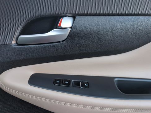 Used 2020 Hyundai Santa Fe Limited image 21