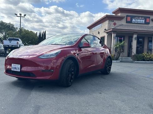 Used 2021 Tesla Model Y Long Range AWD/4WD image 6