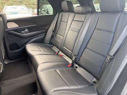 Used 2022 Mercedes-Benz GLE 350 4MATIC w/ Premium Package image 25