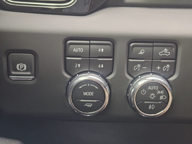 Used 2025 GMC Sierra 1500 AT4 w/ AT4 Premium Package AWD/4WD image 22