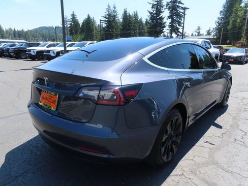 Used 2019 Tesla Model 3 Mid Range RWD image 8
