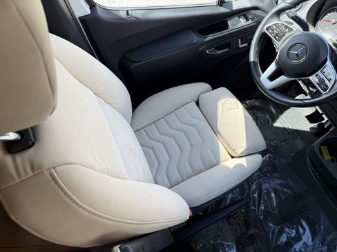 Used 2022 Mercedes-Benz Sprinter 3500 image 53