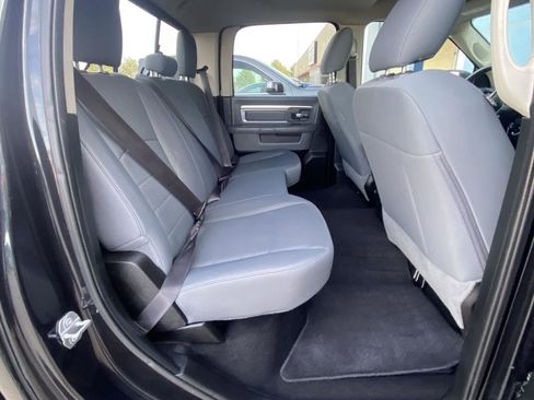 Used 2019 RAM 1500 Classic SLT image 6