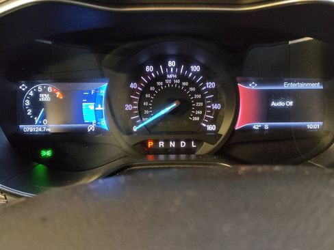 Used 2020 Ford Fusion SE image 23