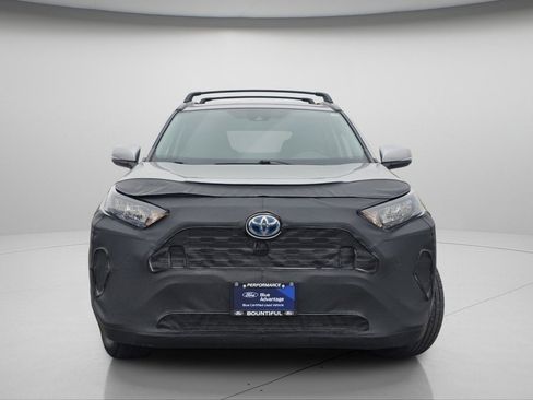 Used 2021 Toyota RAV4 LE image 3