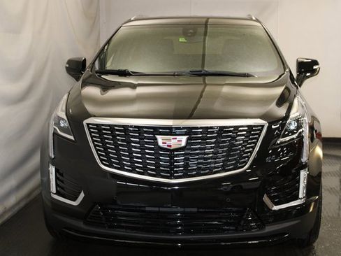 New 2026 Cadillac XT5 Luxury image 3