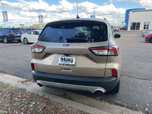 Used 2020 Ford Escape Titanium image 6