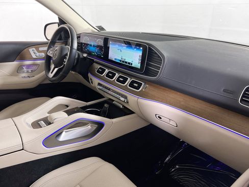 Used 2021 Mercedes-Benz GLS 450 4MATIC image 30