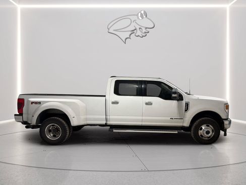 Used 2022 Ford F350 XLT w/ XLT Premium Package AWD/4WD image 6