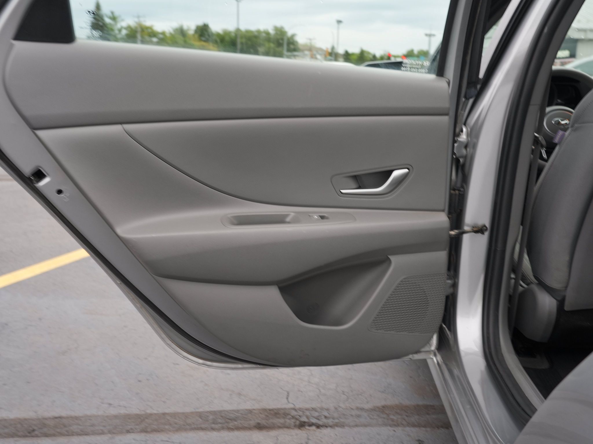 Used 2021 Hyundai Elantra SE FWD image 20