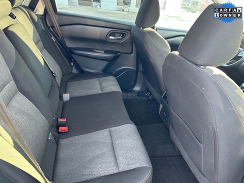 Used 2025 Nissan Rogue SV image 10