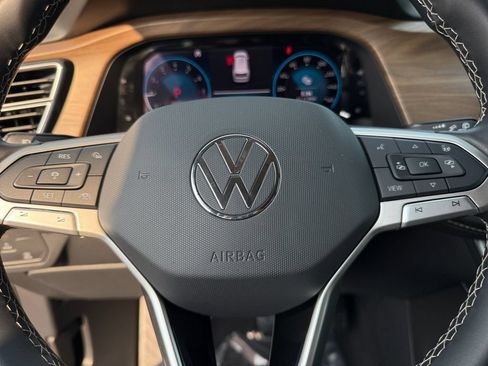 Used 2024 Volkswagen Atlas SE FWD image 20