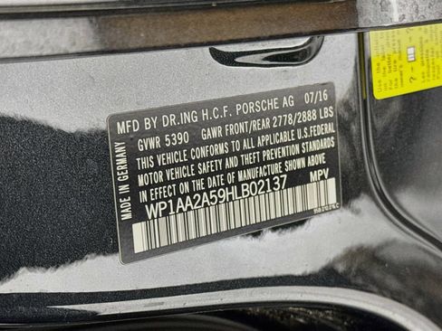 Used 2017 Porsche Macan AWD/4WD image 35