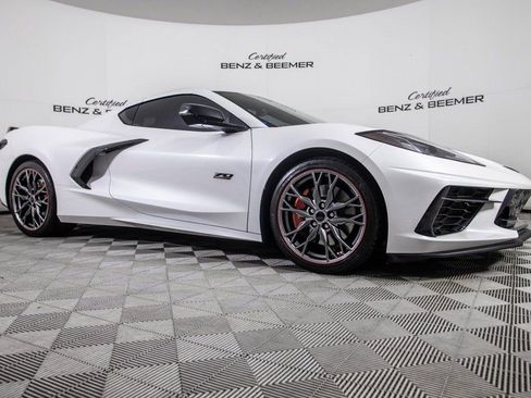 Used 2023 Chevrolet Corvette Stingray Premium Cpe w/ Z51 Performance Package image 3