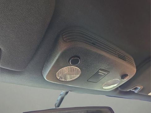 Used 2017 Ford Mustang Coupe image 26