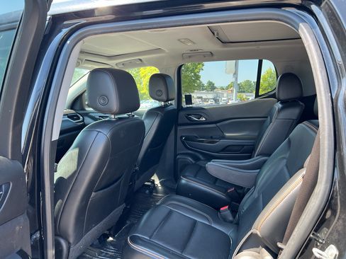 Used 2021 GMC Acadia AT4 w/ Preferred Package AWD/4WD image 10