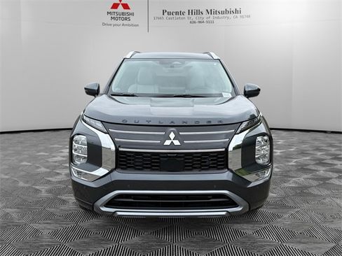 New 2025 Mitsubishi Outlander SEL image 2