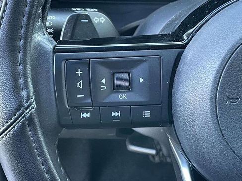 Used 2024 Nissan Rogue SL w/ SL Premium Package image 19