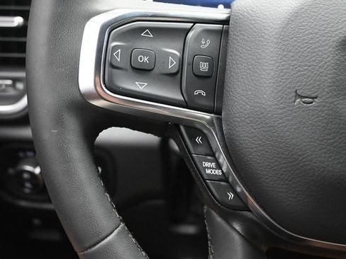 Used 2025 RAM 1500 Big Horn AWD/4WD image 10