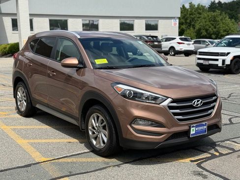 Used 2017 Hyundai Tucson SE w/ SE Popular Package 02 AWD/4WD image 8