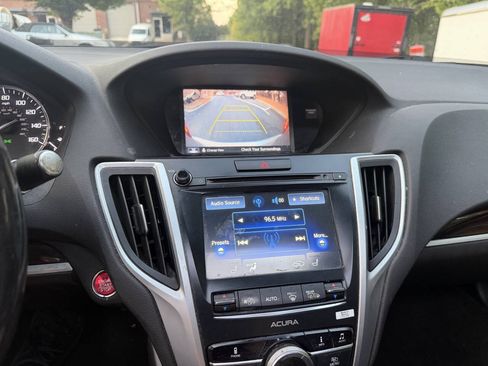 Used 2017 Acura TLX FWD image 13
