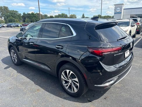 Used 2021 Buick Envision Essence w/ Technology Package I FWD image 5