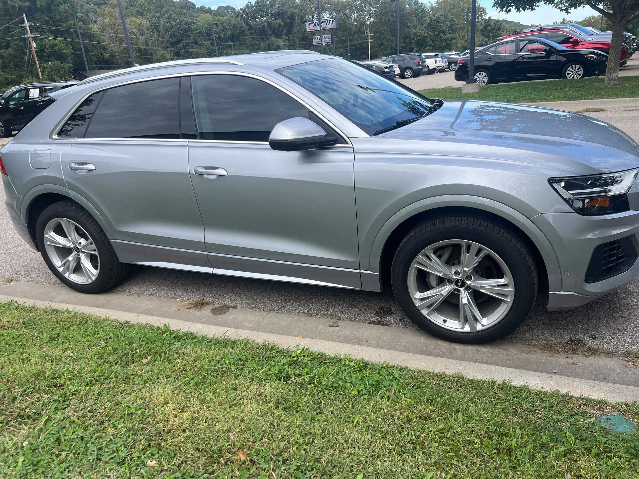 Used 2022 Audi Q8 Premium Plus AWD/4WD image 4