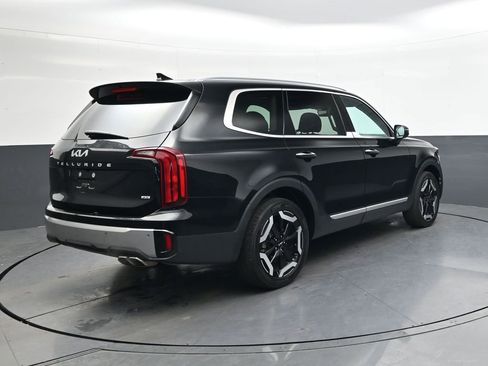 Used 2023 Kia Telluride S w/ S Sunroof Package image 4