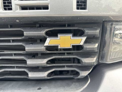 Used 2020 Chevrolet Silverado 1500 Custom w/ Custom Value Package image 11