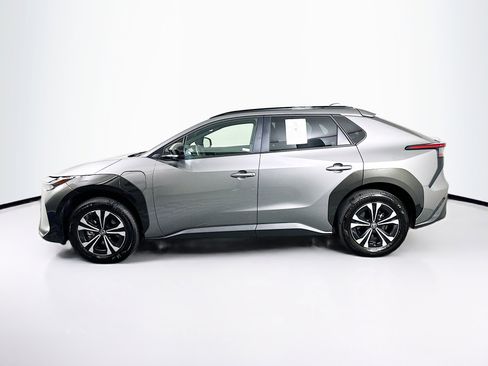 Used 2025 Toyota bZ4X AWD w/ Weather Package image 4