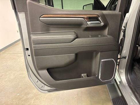 Used 2023 Chevrolet Silverado 1500 LT image 24