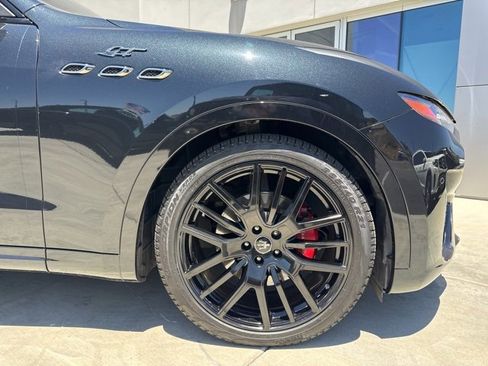 Certified 2022 Maserati Levante GT image 10
