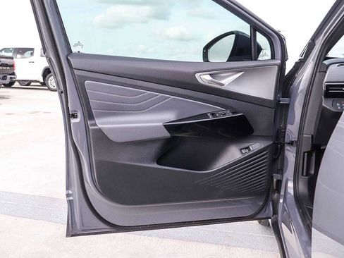 Used 2023 Volkswagen ID.4 Pro S image 20