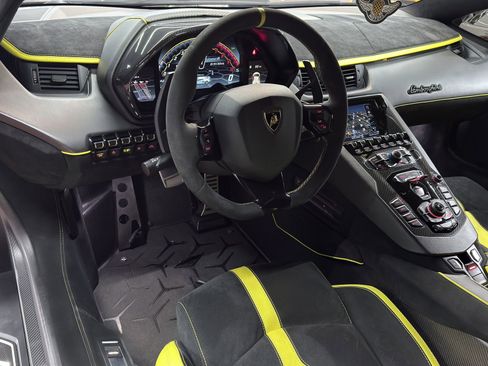 Used 2019 Lamborghini Aventador SVJ AWD/4WD image 20