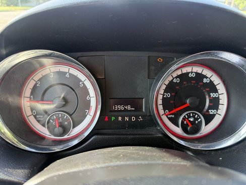 Used 2013 Dodge Grand Caravan SXT FWD image 25