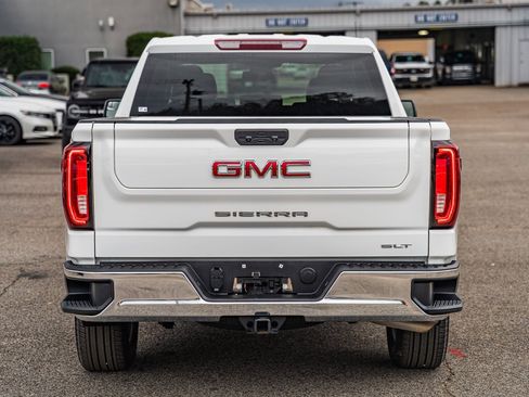 Used 2025 GMC Sierra 1500 SLT image 6